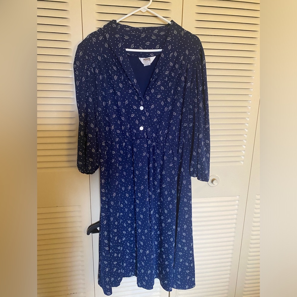 Vintage 20w Montgomery Ward leaf and polka dot dress